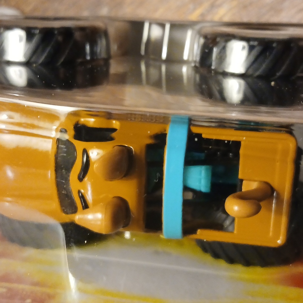 Scooby-Doo Monster JAM Truck Toy 1/64 - Picture 4 of 6